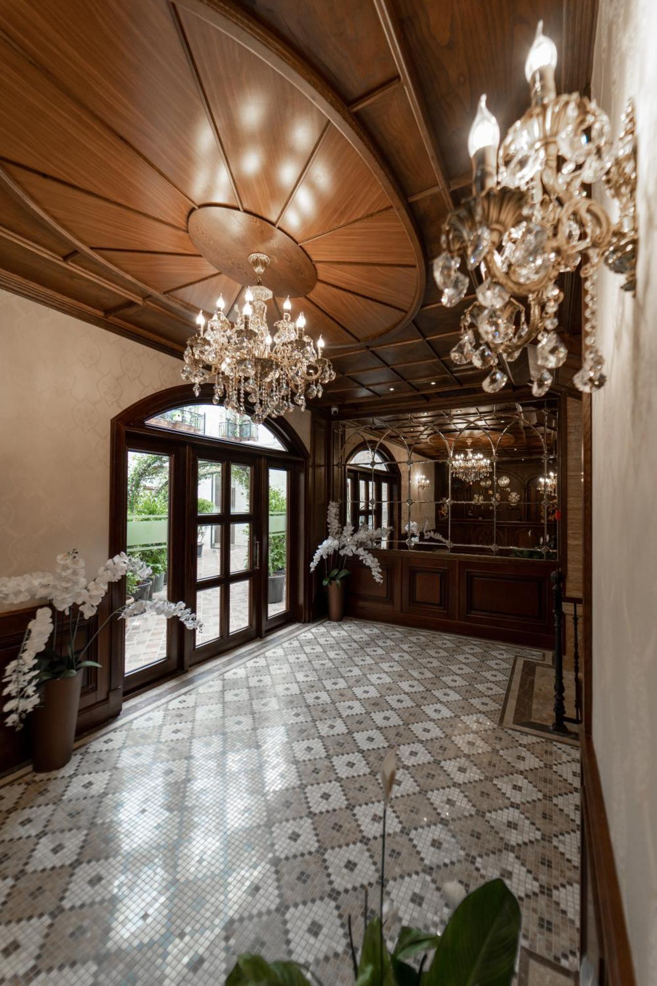 Midway Baku Hotel Екстериор снимка